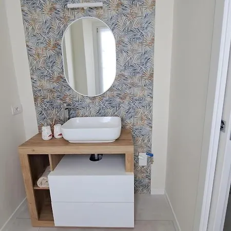 Apartment Verdelago Como
