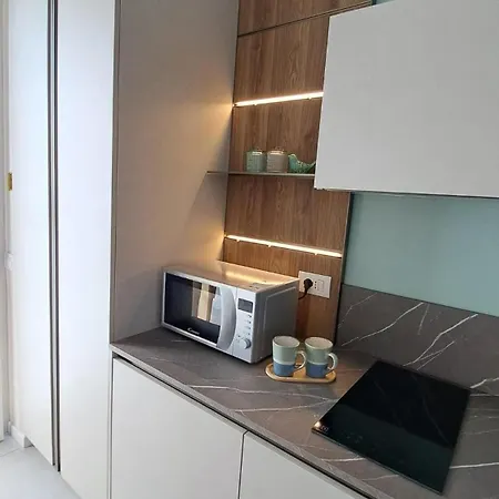 Apartment Verdelago Como